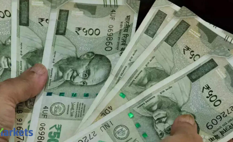 Rupee holds steady at 95.44 amidst RBI intervention