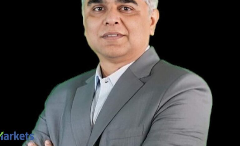 ETMarkets Smart Talk| Where is the value? Sachin Bajaj favours financials, healthcare, capex plays