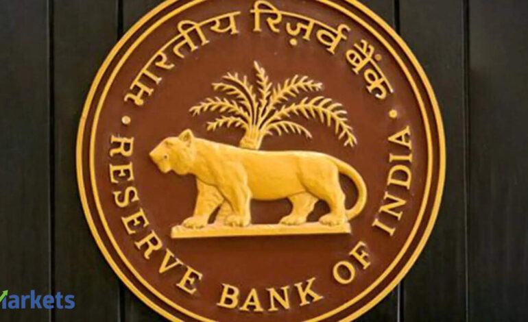 RBI to close FCNR(B) swaps a month earlier due to gush