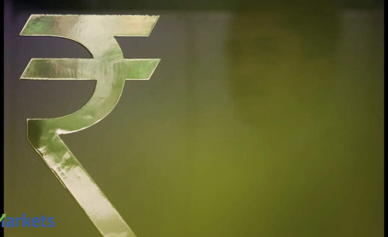 Rupee falls to a 3-week low of 95.71, raising financial concerns