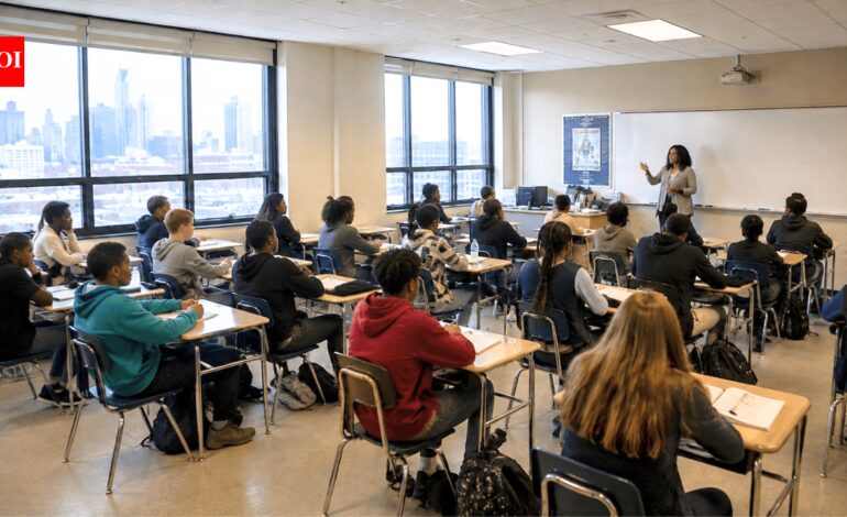 Detroit school students can earn $100 every week just by attending all their classes as district schools bring back cash rewards for perfect attendance | World News
