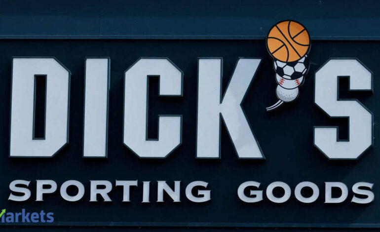 Dick’s Sporting Goods shares slump 22% as Foot Locker weakness sparks outlook cut