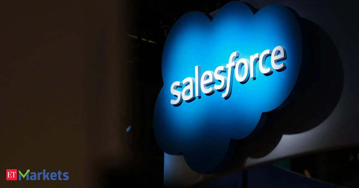 Salesforce raises annual revenue forecasts on AI product momentum