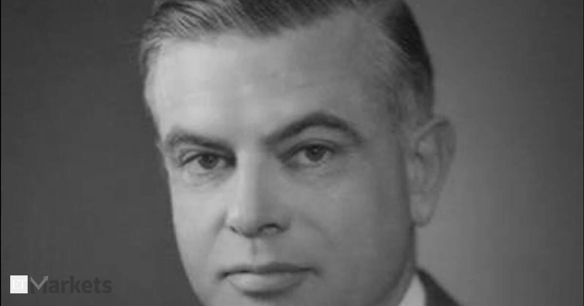 Quote of the day by Alfred Winslow Jones: “The tools that get investors and speculators in and out of the market only after some widely followed average has turned must obviously exaggerate the movements of the market”