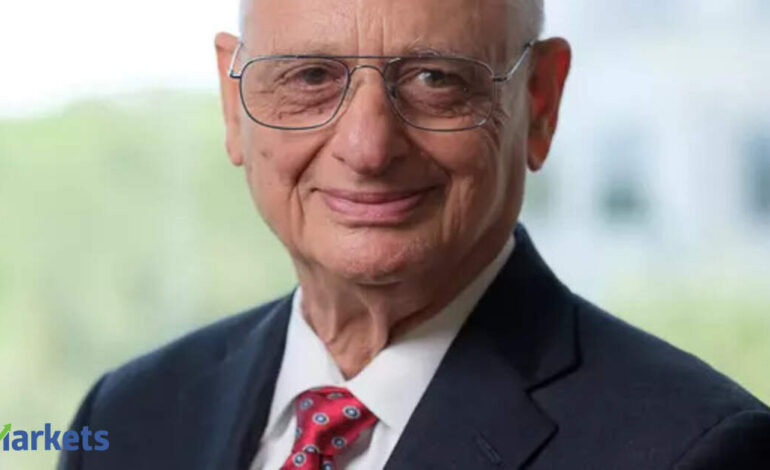 Quote of the day by Arnold Van Den Berg: “Regardless of yield, when investments are absent of value, cash is always a better option than permanently losing money”