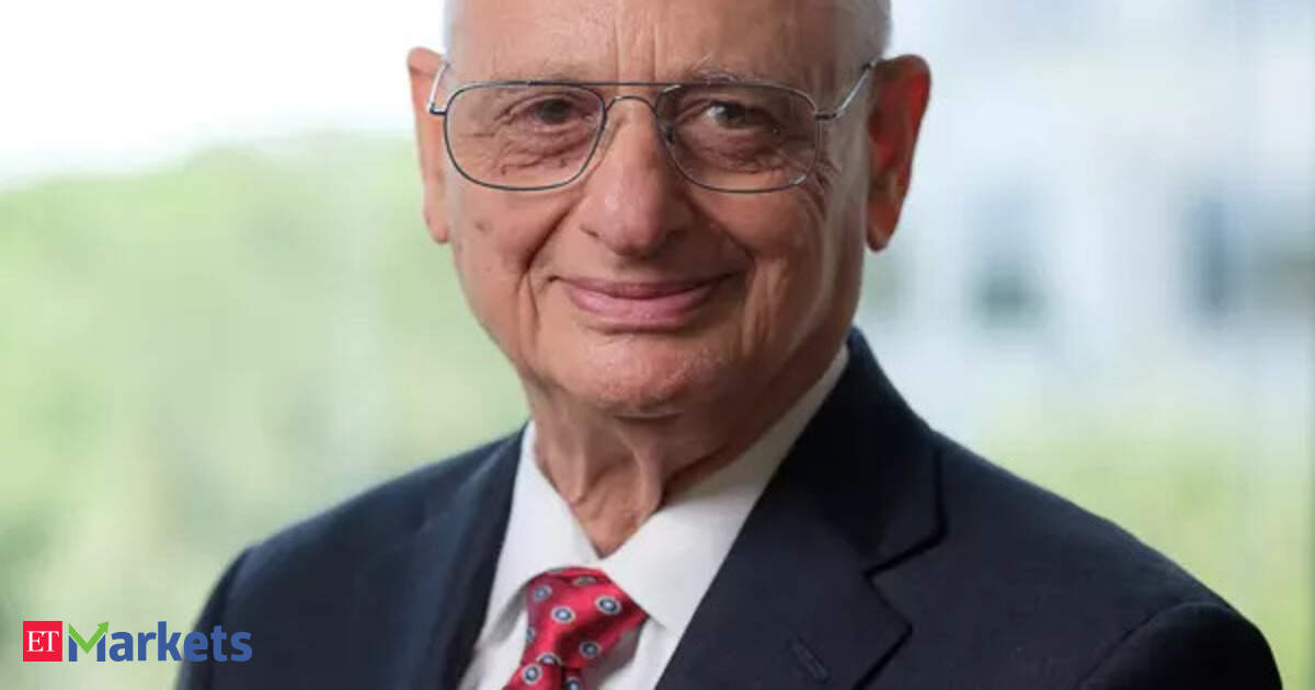 Quote of the day by Arnold Van Den Berg: “Regardless of yield, when investments are absent of value, cash is always a better option than permanently losing money”