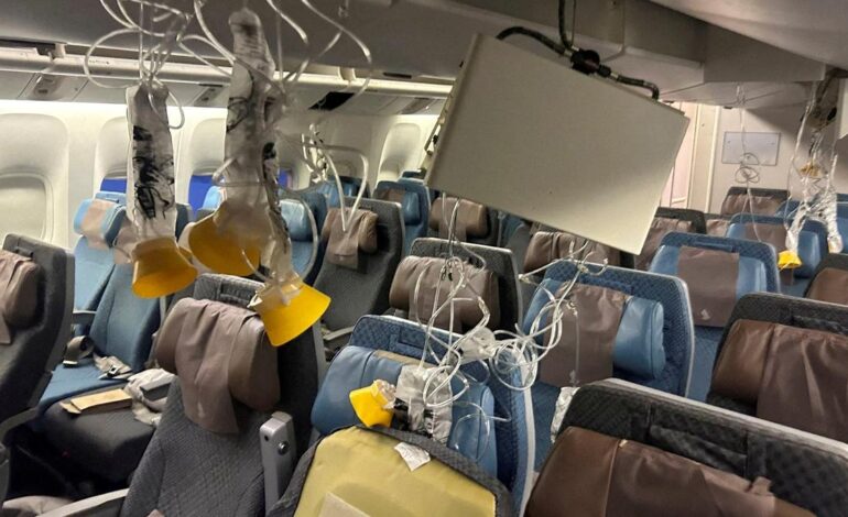 Why was Singapore flight turbulence severe? | Explained