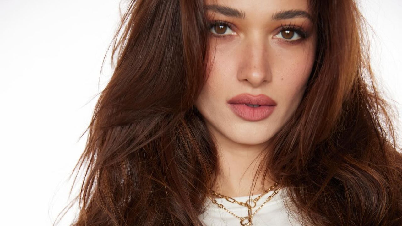 Building your jewellery wardrobe? Here’s how to choose pieces that will take you from desk-to-dinner