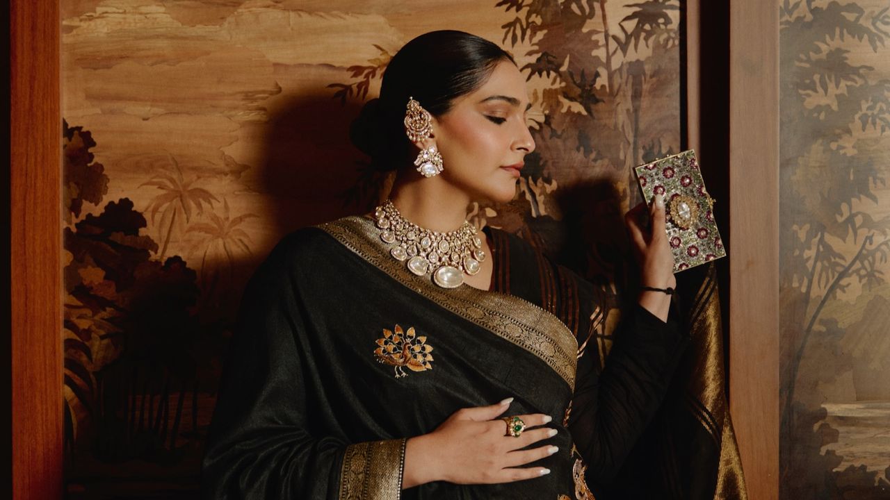 Sonam Kapoor’s Mughal-style choker features uncut diamonds set in a heritage jadai style