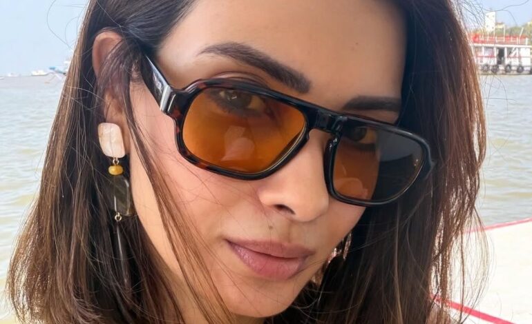 13 flattering hairstyles for square faces, according to celebrity hairstylists