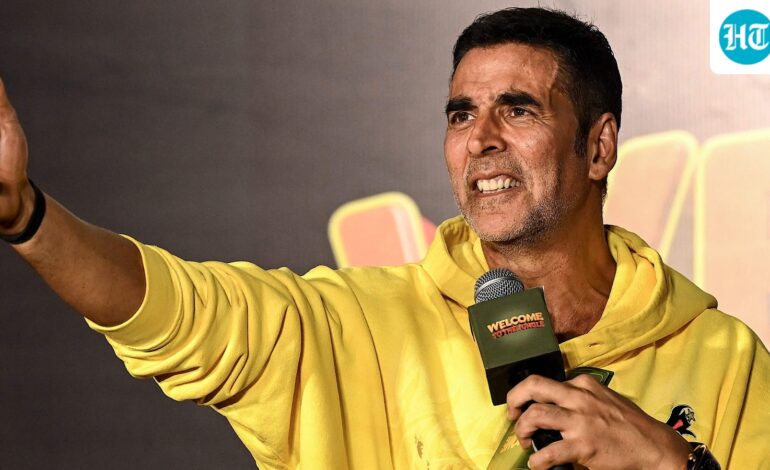 Akshay Kumar stops cricket match, removes shoes before holding national flag during Independence Day celebration. Watch