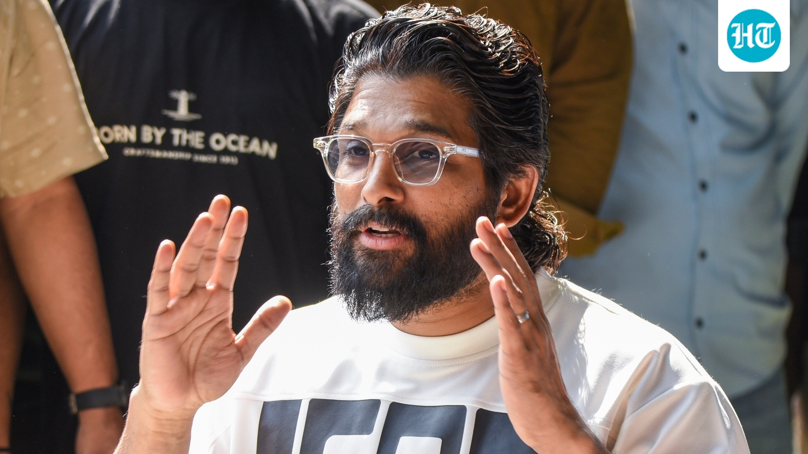 Allu Arjun deletes Independence Day post after backlash over missing Ashoka Chakra on Indian flag: ‘Very childish’