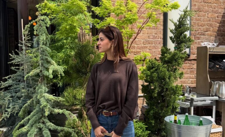 Best wide-leg jeans pants to add to your denim rotation