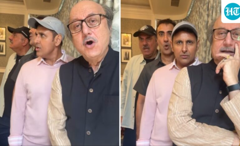 Anupam Kher hops on viral ‘Mere Mehboob’ trend from CJP protest with Boman Irani and Ranvir Shorey