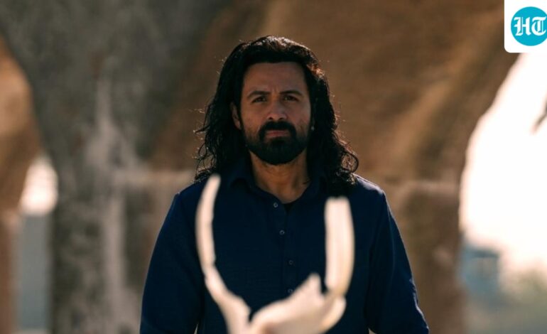 Awarapan 2 box office collection day 5 (updated live): Emraan Hashmi film inches closer to ₹100 crore