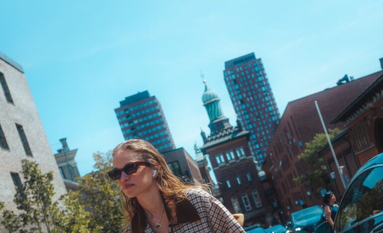 7 Stylish Ways to Wear a Barn Jacket This Fall
