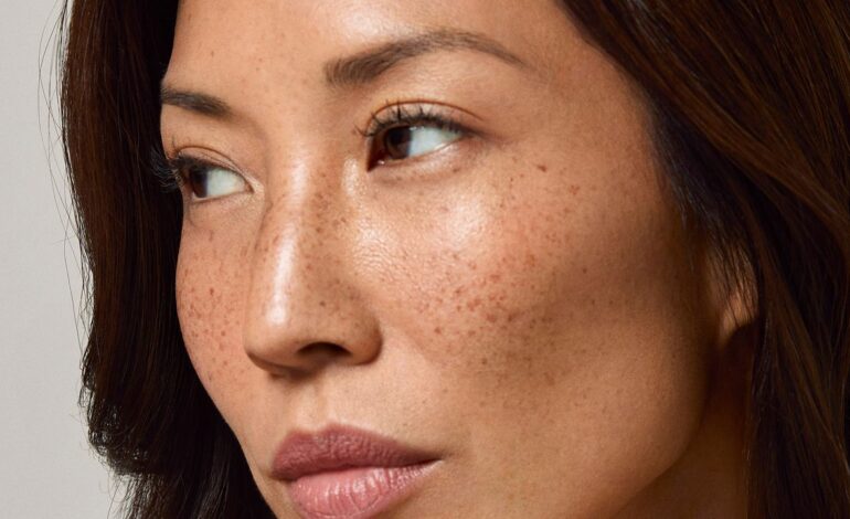 How to Get Rid of Wrinkles Naturally, According to the Pros