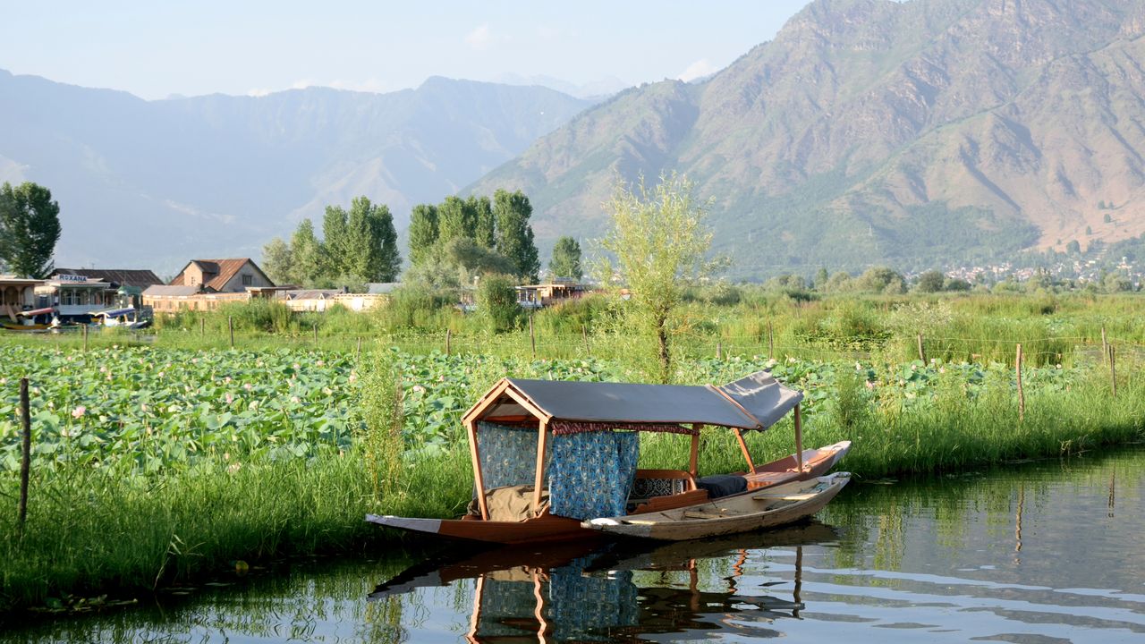 Kashmir taught me that it’s okay to be a cringey tourist