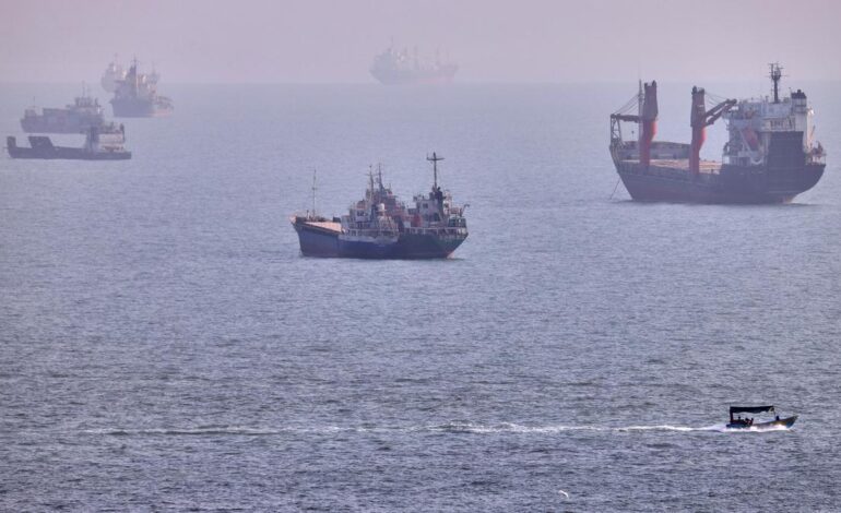 U.S. expects deal soon on Strait of Hormuz; Sunni powers unite in defence pact