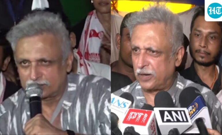 Piyush Mishra joins Jharkhand students’ protest, sings Aarambh Hai Prachand