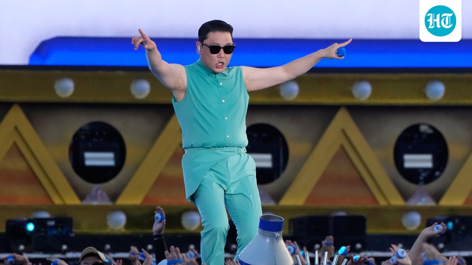 Fireworks at Psy’s concert halt nearby baseball game for 19 minutes