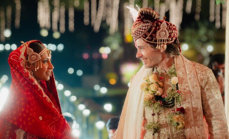 At this wedding in Udaipur, the bride wore a 10kg lehenga and had her own baraat