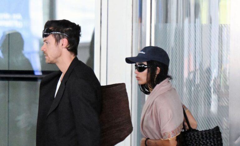 Harry Styles and Zoë Kravitz Propose Different Approaches to the Travel Outfit