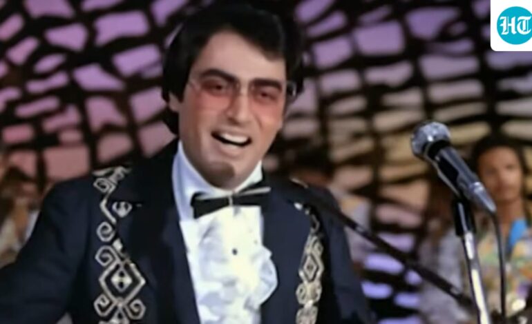 Superstar’s cousin became a 70s heartthrob after 2 hits, later vanished from Bollywood: Where is Tariq Khan now?
