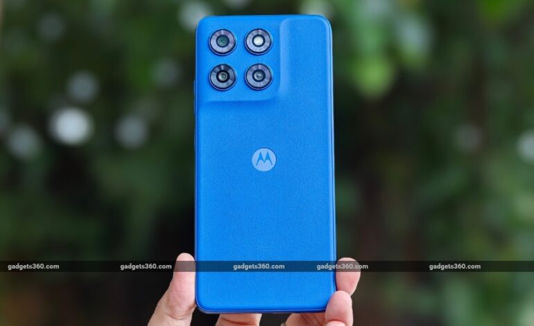 Moto G77 Power Review: Same Old Design, One Big Strength