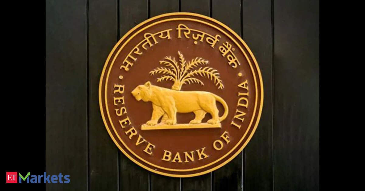 RBI’s net short forward positions hit record $137 billion in July
