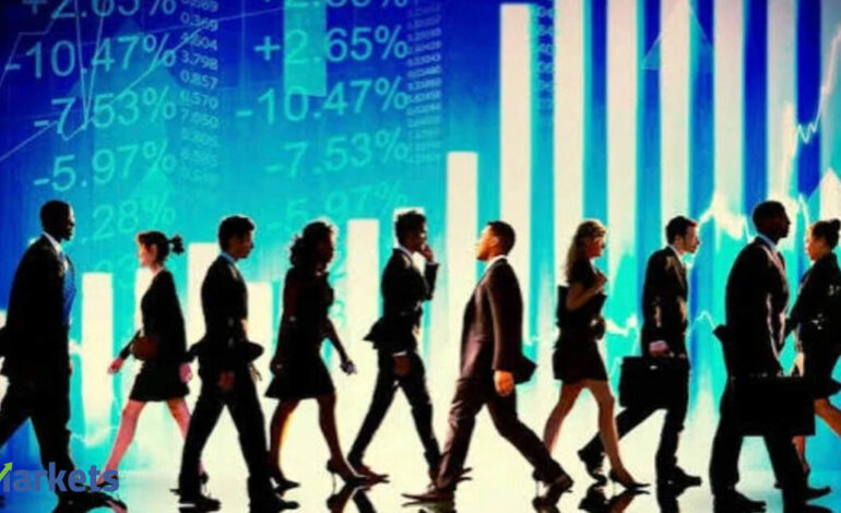 Strong jobs report fuels Fed rate hike prospects as Trump escalates rate cut pressure