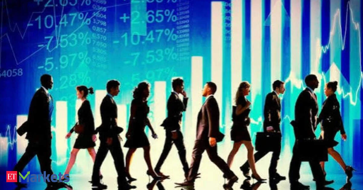 Strong jobs report fuels Fed rate hike prospects as Trump escalates rate cut pressure