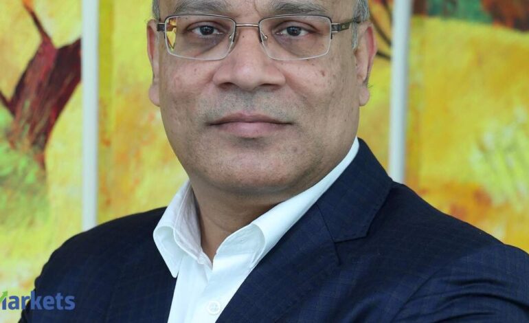 Motilal Oswal AMC CEO Prateek Agrawal explains why he is avoiding large banks, IT and FMCG stocks