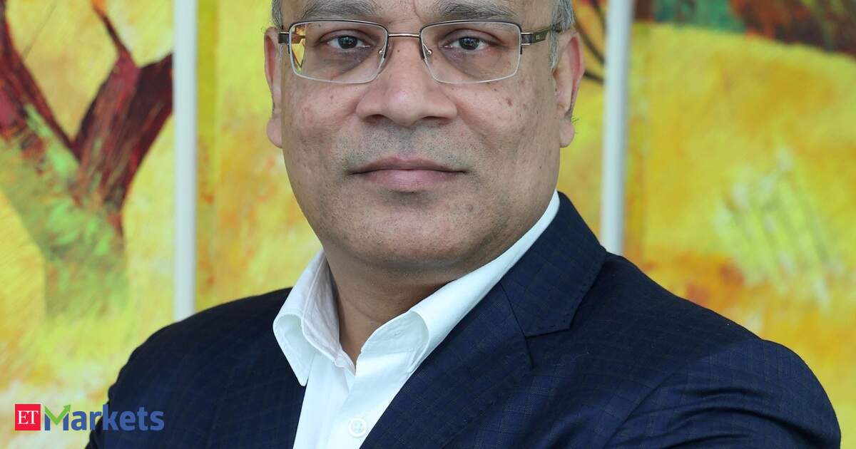 Motilal Oswal AMC CEO Prateek Agrawal explains why he is avoiding large banks, IT and FMCG stocks