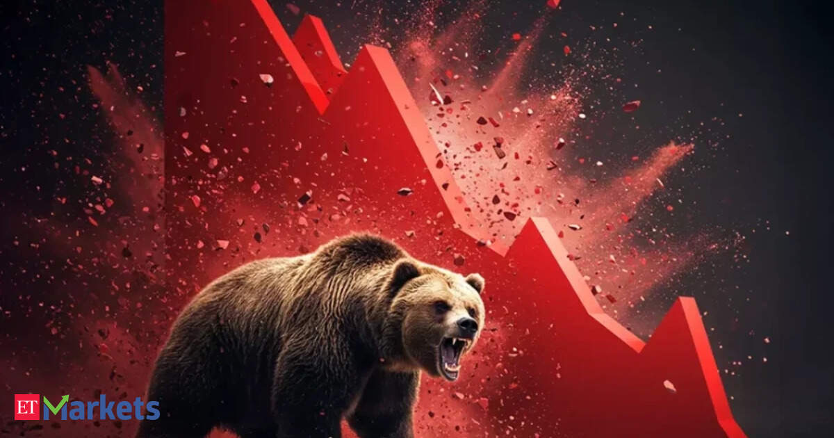 Why US stocks are falling today: Dow Jones crashes 600 points on Trump threat to intensify US-Canada trade war amid oil price rise