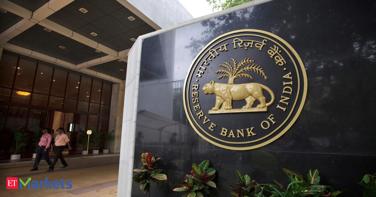 RBI to drain Rs 1 lakh crore as VRRR auctions fail to absorb liquidity