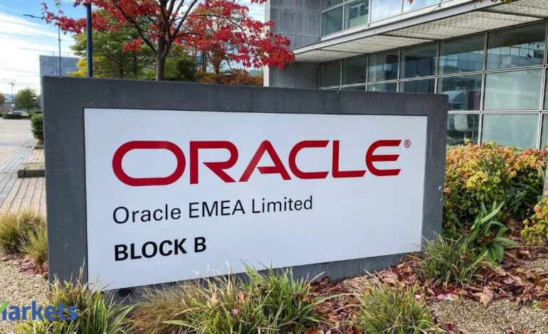 Oracle rises as AI-fueled backlog growth deflects spending worries