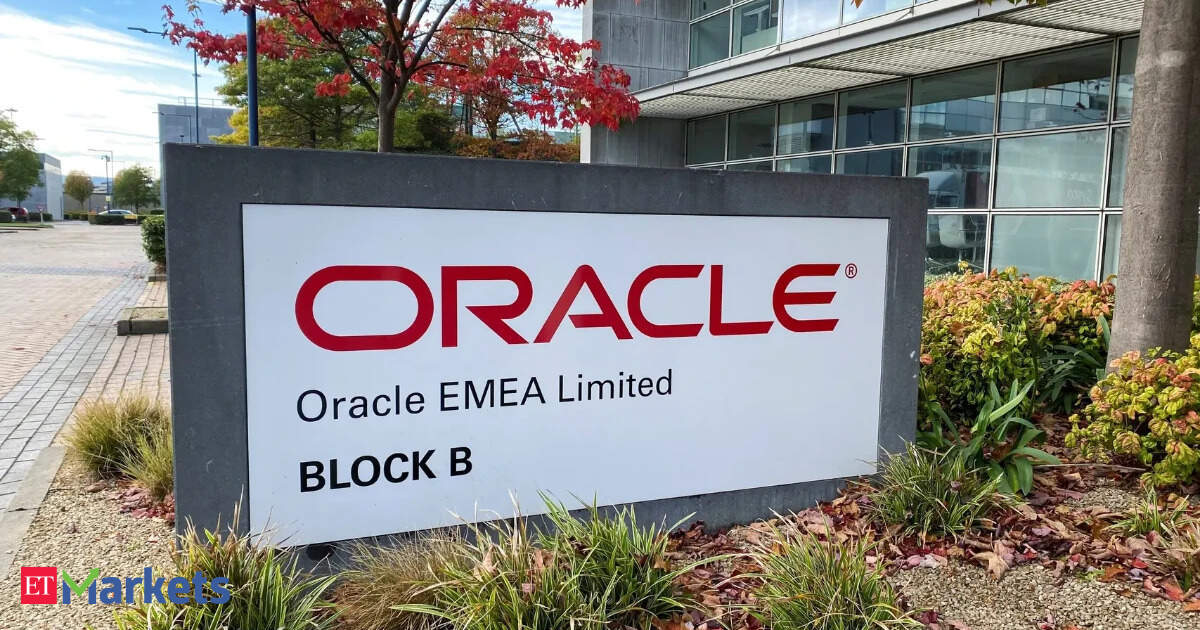 Oracle rises as AI-fueled backlog growth deflects spending worries