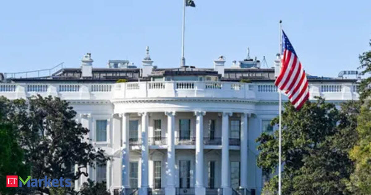 US Treasury yields rise as investors weigh outlook for rate hikes