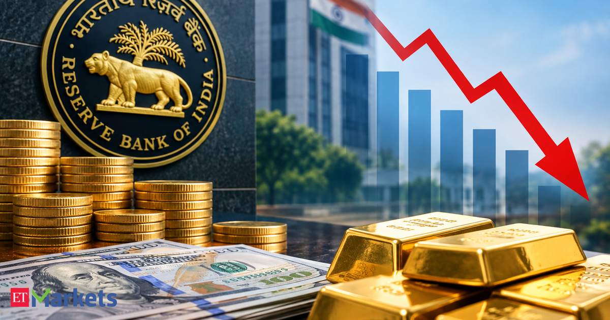 India’s forex reserves drop by $4.9 billion