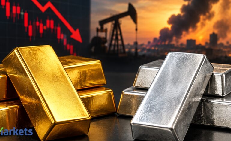 Gold prices fall Rs 1,331/10 gram, silver dips Rs 1,600/kg as Mideast tensions outweigh oil fall: Key levels to track