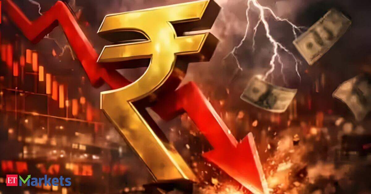 Rupee slips as dollar gets Fed hike expectations tailwind