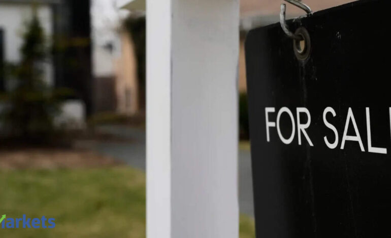 US 30-year mortgage rate tops 7%, hits 2-year high