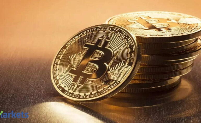Bitcoin rebounds strongly this week, trades near $84,000 after climbing above $86,000. Here is what experts say