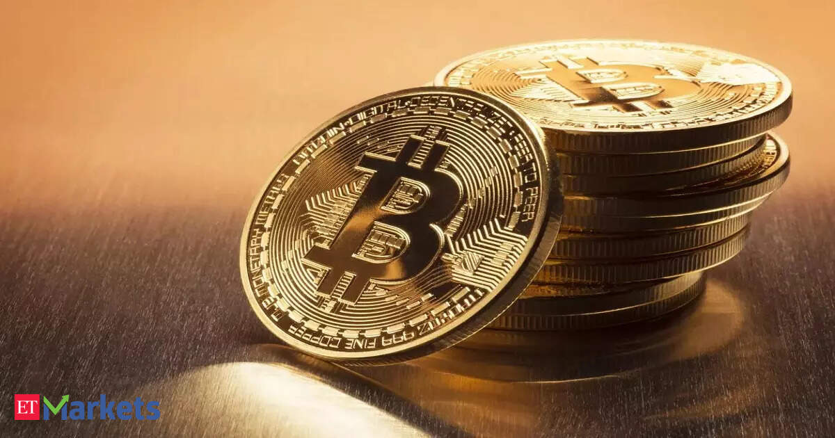 Bitcoin rebounds strongly this week, trades near $84,000 after climbing above $86,000. Here is what experts say