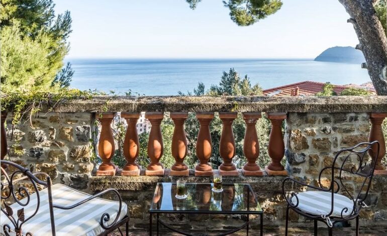 Everything to do in the islands of Italy on your all-girls trip—plus where to eat, stay and shop