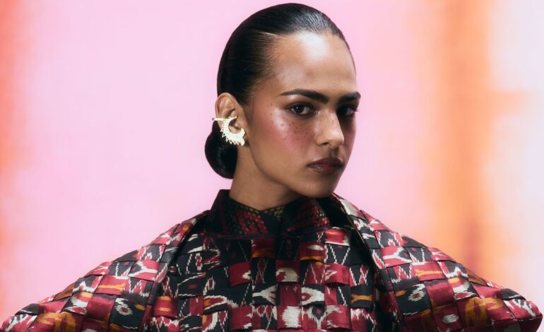 Exclusive: Mayyur Girotra’s collaboration with Swadesh puts patan patola, bandhani and Banarasi brocade at its centre
