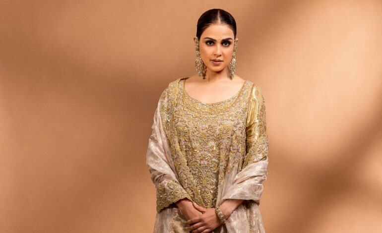 Genelia Deshmukh’s kurta set celebrates Abu Jani Sandeep Khosla’s popular embroidery styles like gota, vasli and marodi